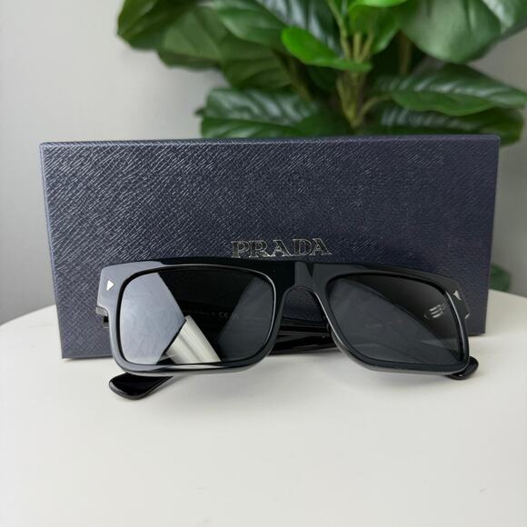 S201 PRADA Black Polarized Men's Sunglasses - Picture 3 of 3